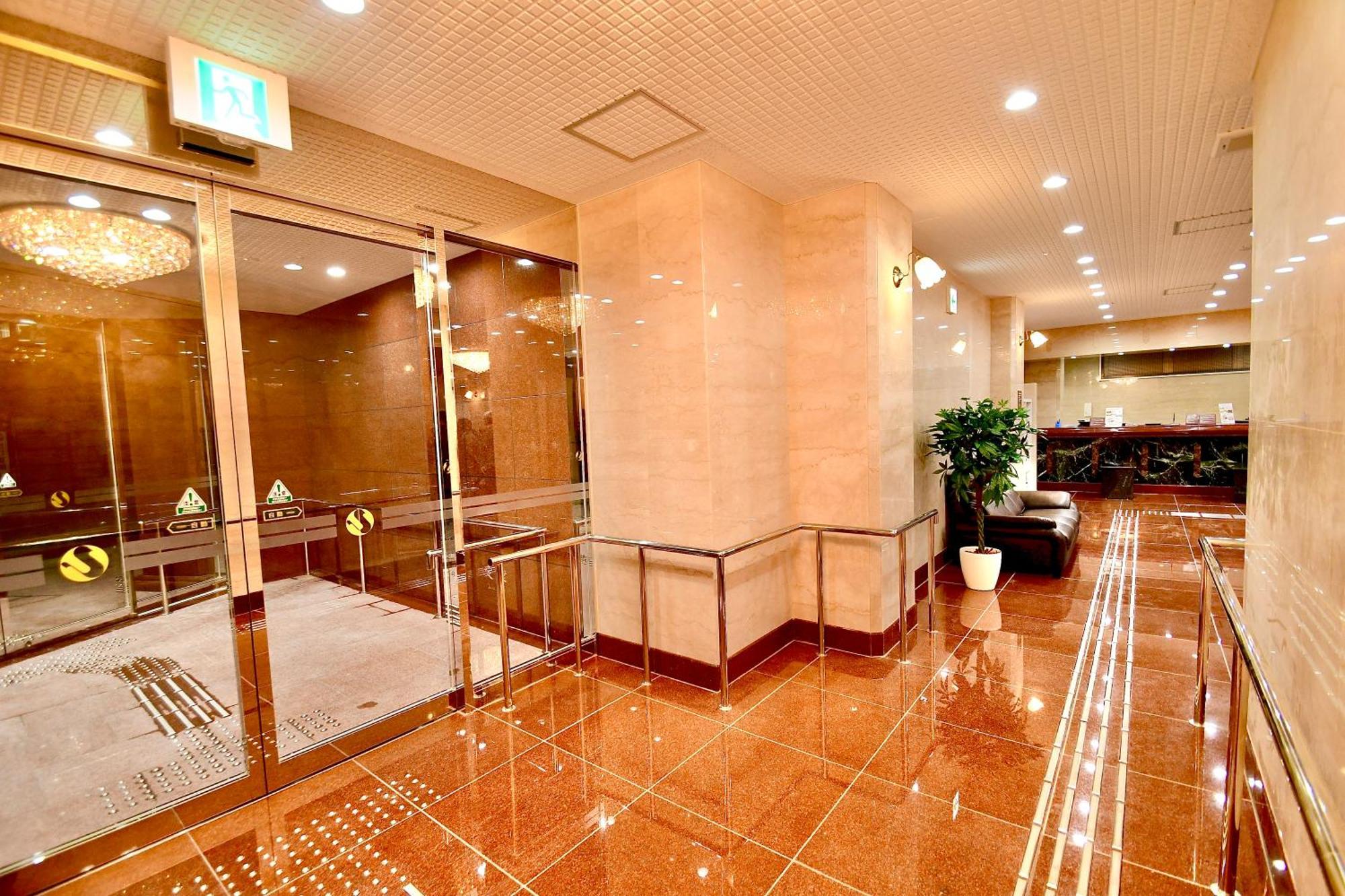 Himeji Ekimae Universal Hotel Minamiguchi Exterior foto